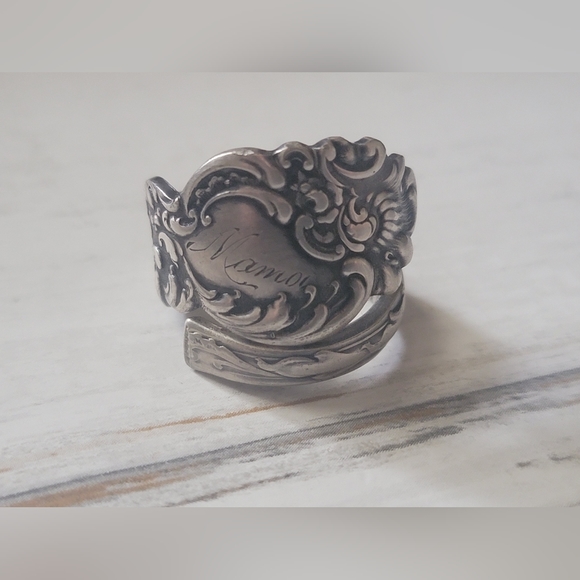 Vintage | Spoon Ring | Mama | Silverplate | Size 8 - Picture 2 of 10